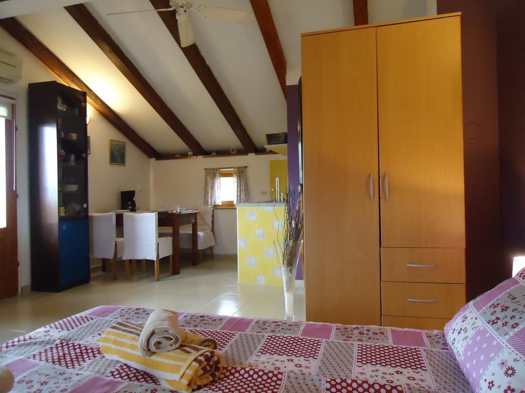 Studio Apartment Nera Rovinj Quarto foto